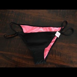 New with tags Victoria Secret swimsuit bottoms
